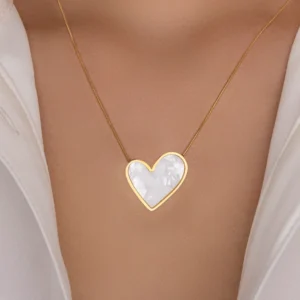 Collier coeur nacré blanc