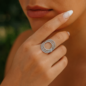 La bague Cercles Tressés