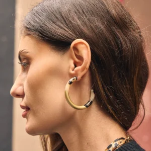 Les boucles d'oreilles Créoles Écailles