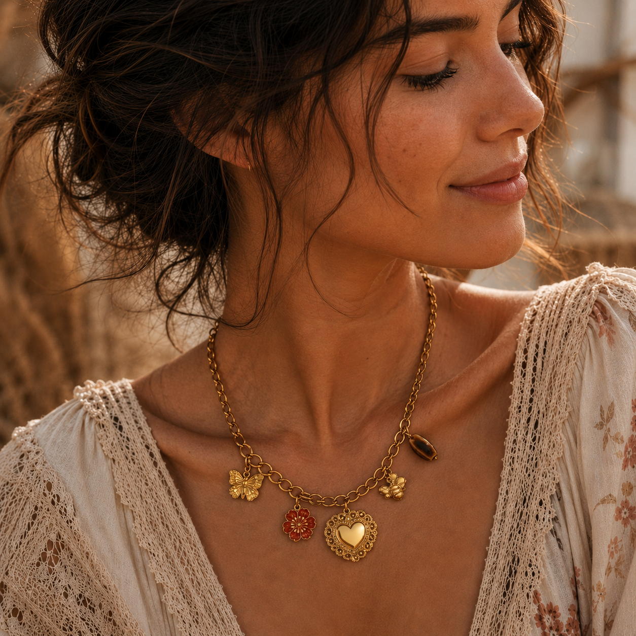 Le collier Charms Amulettes Dorées