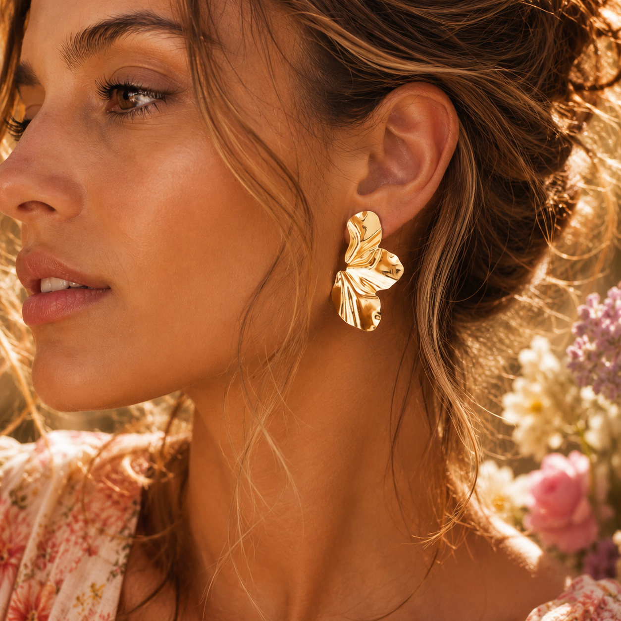 Les boucles d'oreilles Flowers or